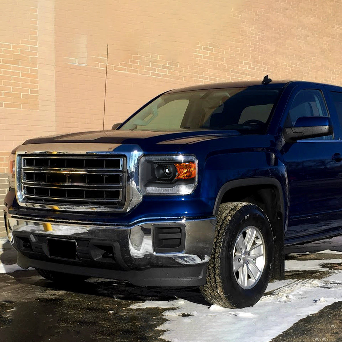 2014-2019 GMC Sierra LED Light Strip Projector Headlights (Matte Black Housing/Clear Lens)