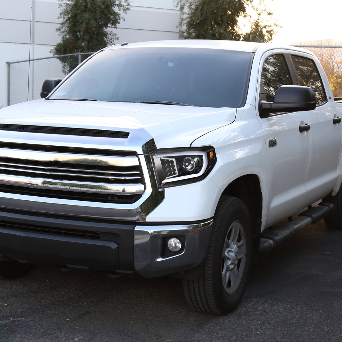 2014-2021 Toyota Tundra LED C-Bar Projector Headlights w/ LED Turn Signal Lights (Glossy Black Housing/Clear Lens)
