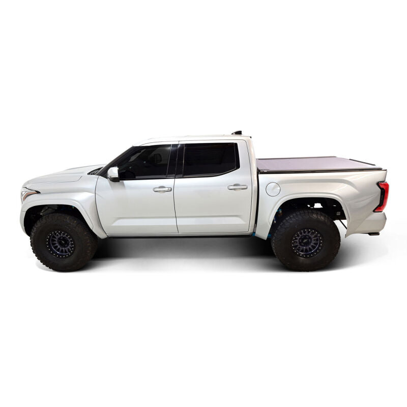 Westin 22-26 Toyota Tundra 5ft 5in Bed Electric Retractable Tonneau Cover – Black