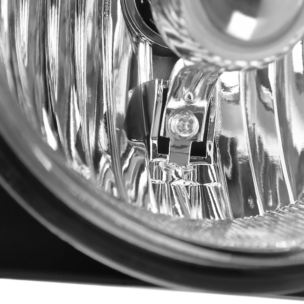 2003-2006 GMC Sierra / 2007 Sierra Classic H10 Fog Lights Kit (Chrome Housing/Clear Lens)