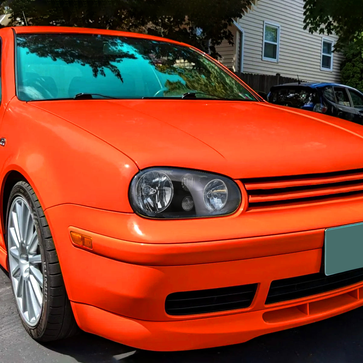 1999-2006 Volkswagen Golf Mk4 GTI/R32 Cabrio V2 Factory Style Headlights (Matte Black Housing/Clear Lens)