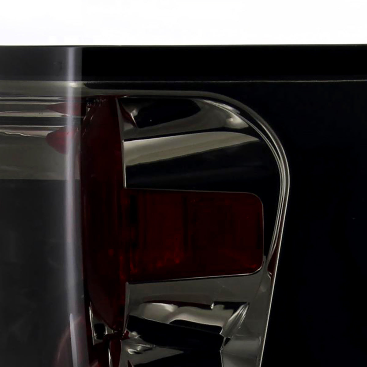 2005-2006 Jeep Grand Cherokee Tail Lights (Chrome Housing/Smoked Lens)