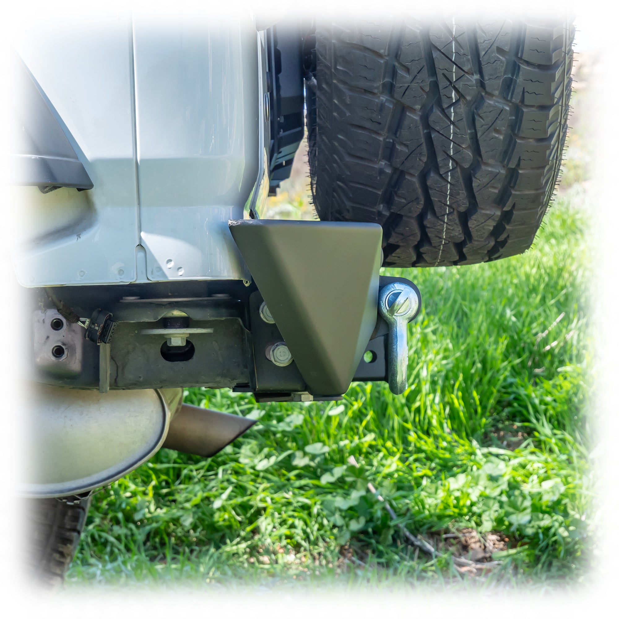 Jeep Wrangler JL Rear Bumper with LED Pod Lights & Hitch Receiver – Minimalist | 2018–2026