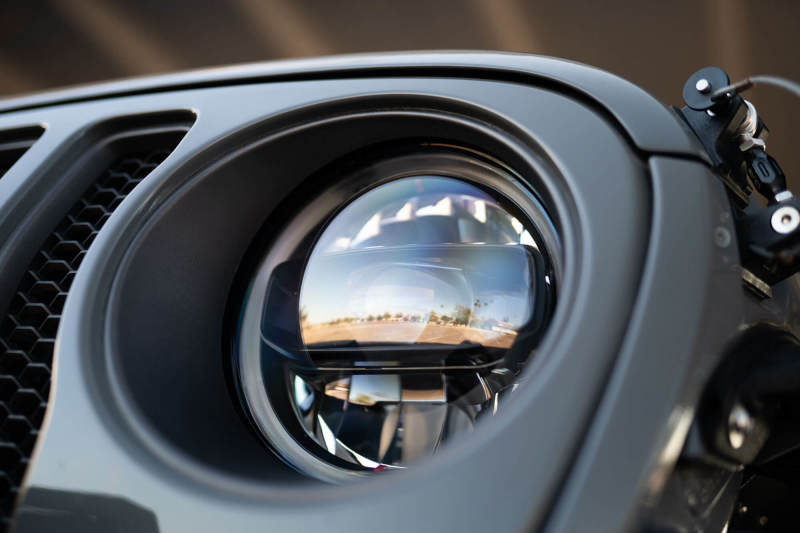 DV8 Offroad 18-22 Jeep Gladiator & Wrangler LED Projector Headlights with Black Bezel