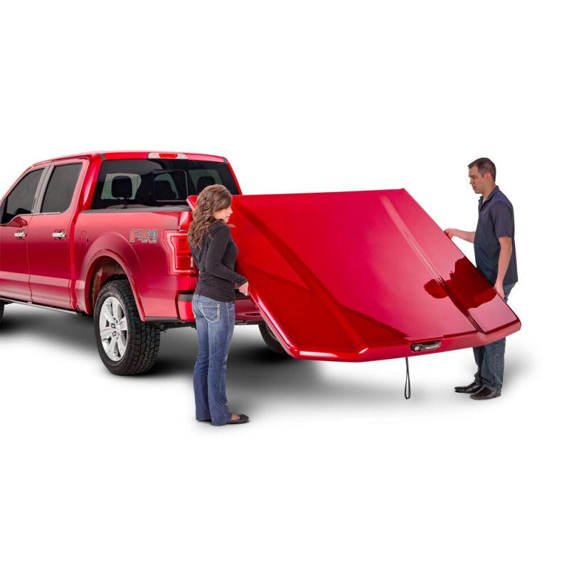 UnderCover 2022 Toyota Tundra Crew Cab 5.5ft w/o Trail Box Elite LX Bed Cover - Mag. Gray Metallic