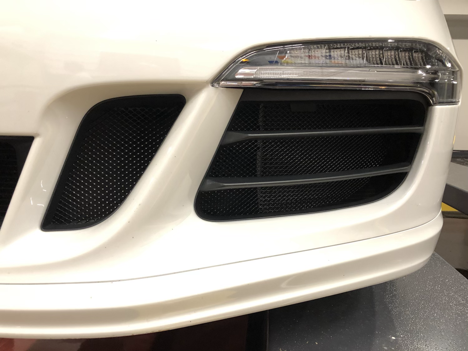 Porsche 911 991.1 (2012.5-2016) GTS and Sport Design Front Radiator Grilles