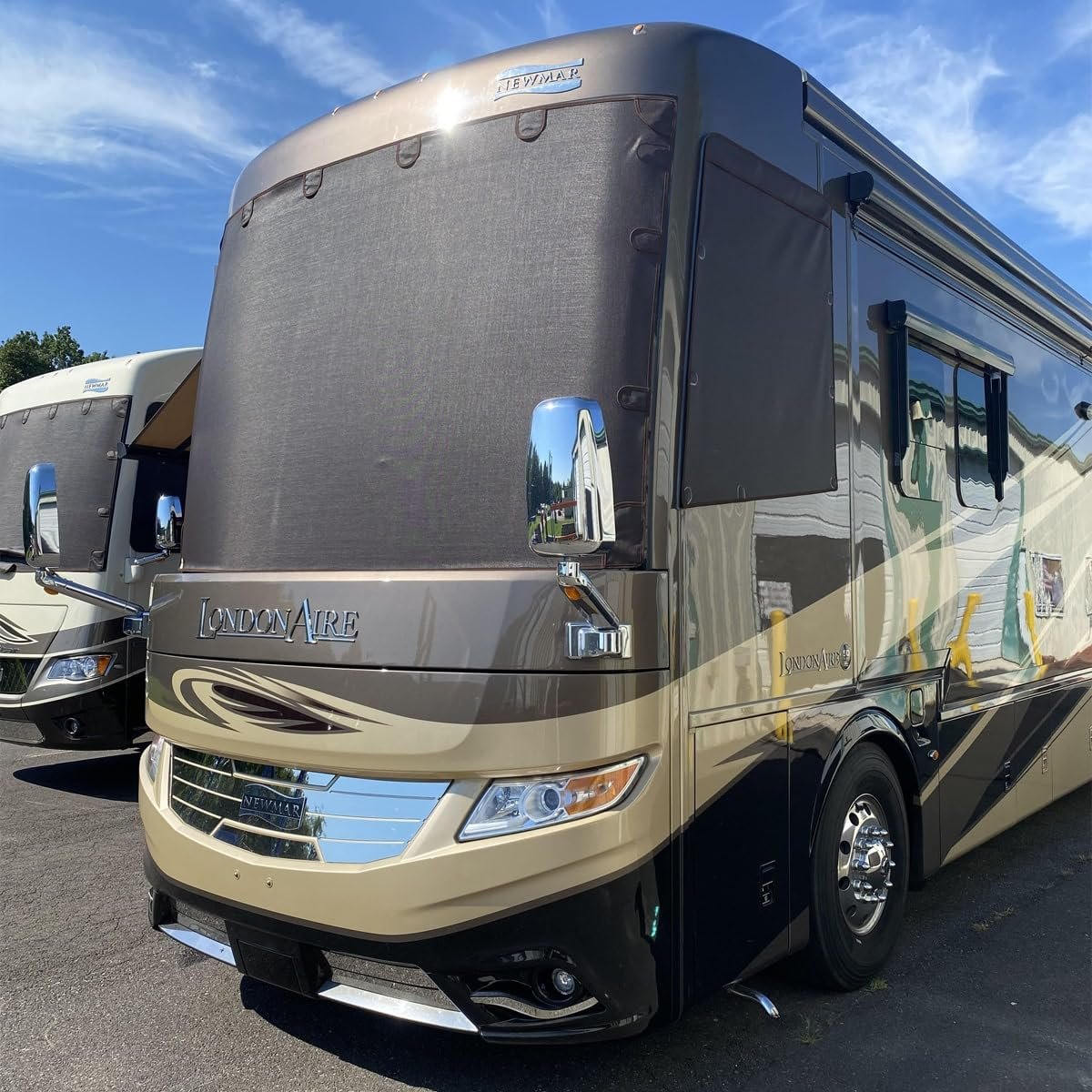 Class A RV/Motorhome Exterior Windshield Sun Shade by Magne Shade-SR1 Performance