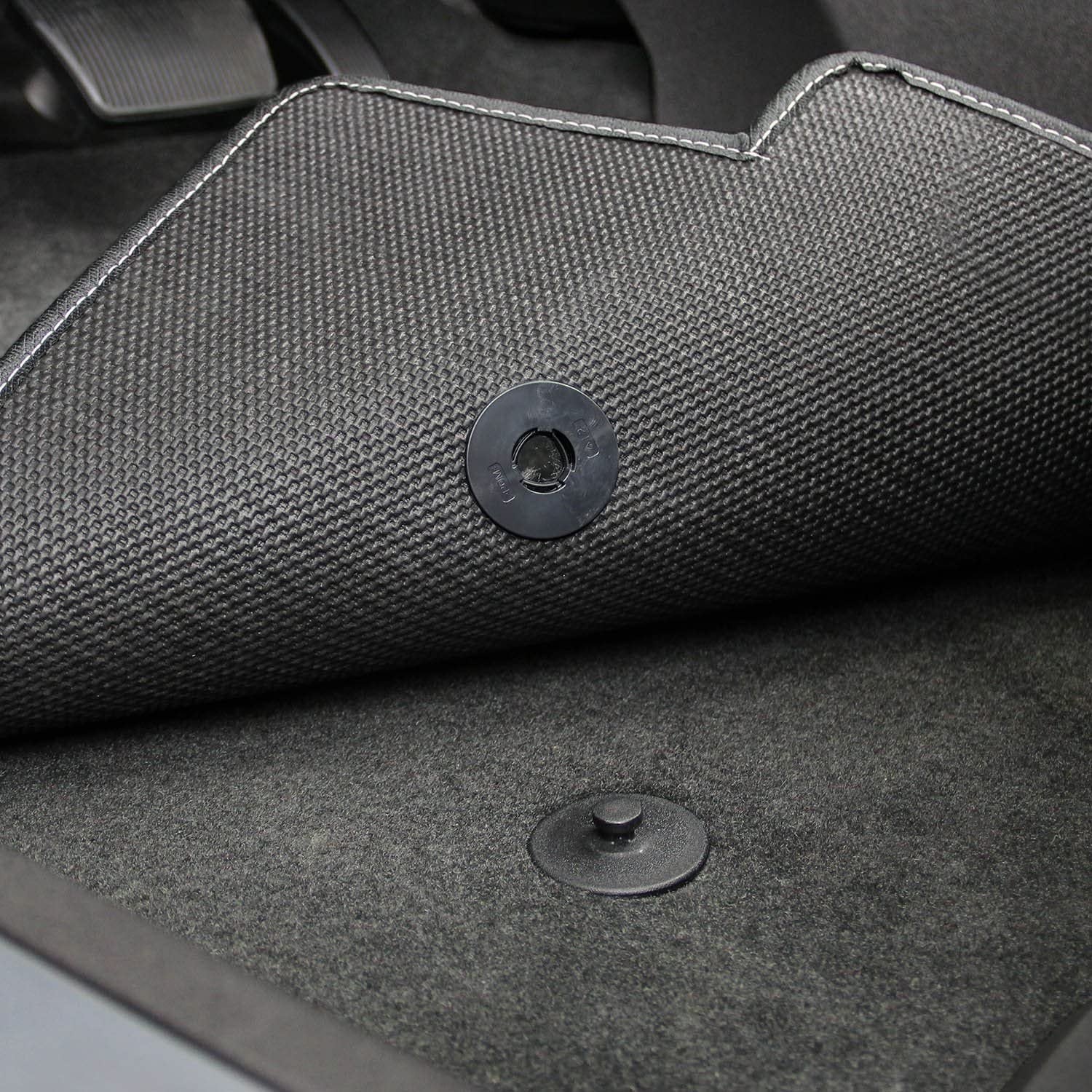 2016-2024 Camaro Lloyd Floor Mats Velourtex - Ebony with 6th Gen Camaro & Red SS-SR1 Performance