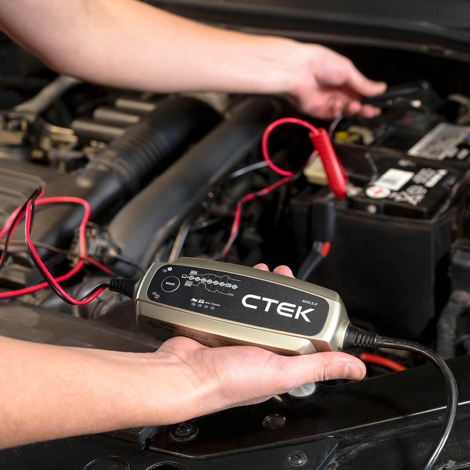 CTEK - 40-206 MXS 5.0 Fully Automatic 4.3 amp Battery Charger and Maintainer 12V-SR1 Performance