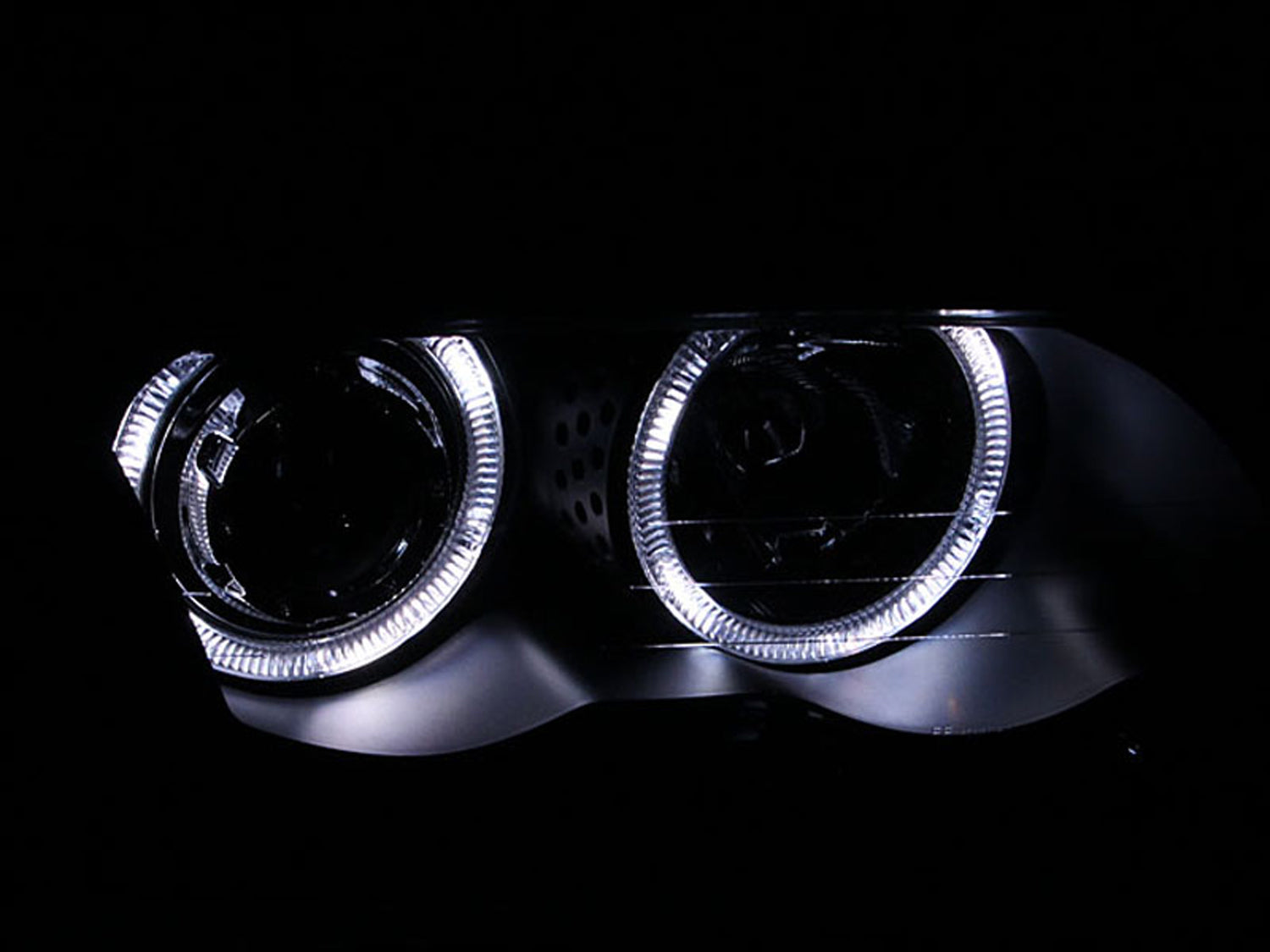 BMW 3 SERIES E46 99-01 4DR PROJECTOR HALO HEADLIGHTS BLACK W/ CORNER LIGHT 2PC