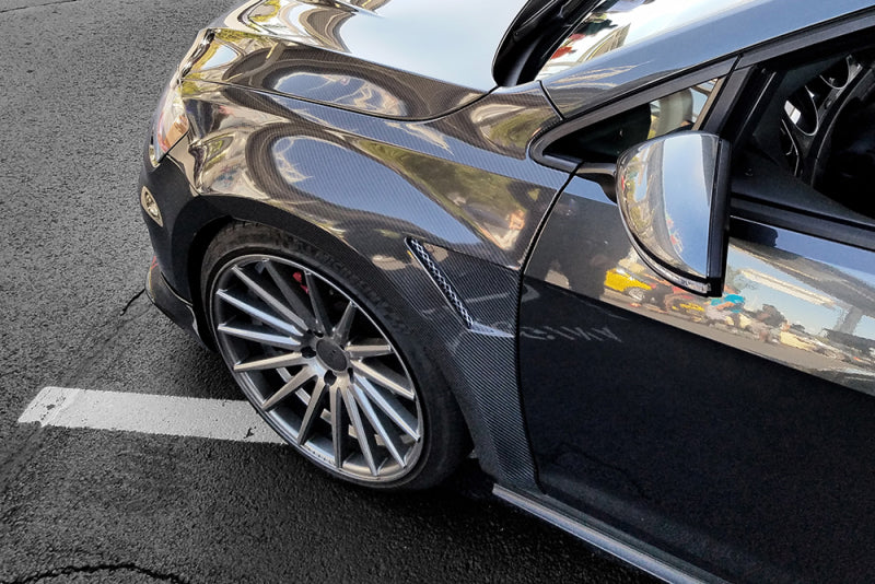 Seibon Carbon Fiber Wide Fenders for 2015-2017 VW Golf MK7 – Lightweight and Durable Performance Upgrade