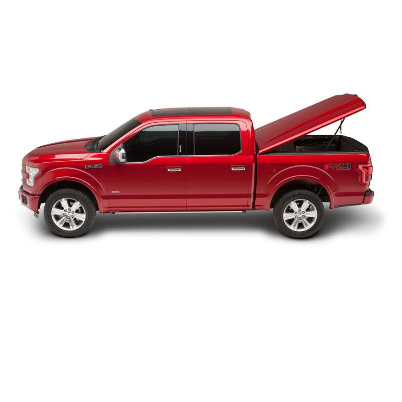 UnderCover 2022 Toyota Tundra Crew Cab 5.5ft w/o Trail Box Elite LX Bed Cover - Mag. Gray Metallic