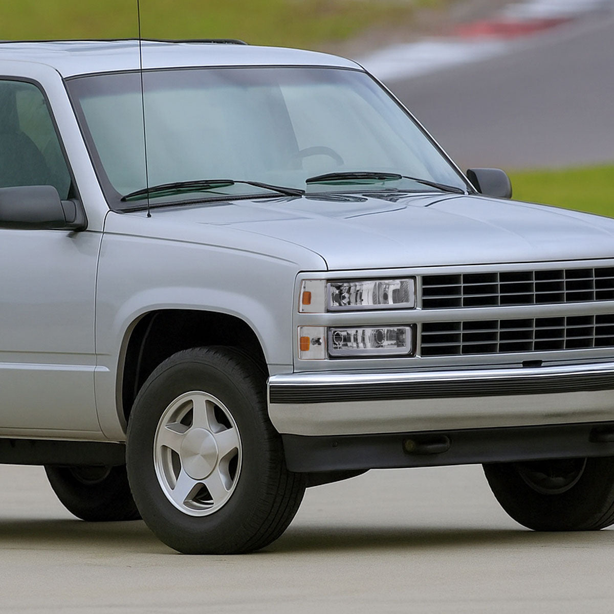 1988-1993 Chevrolet/GMC C10 C/K Sierra Tahoe LED Tube Factory Style Headlights with Bumper & Corner Lights (Chrome Housing/Clear Lens)