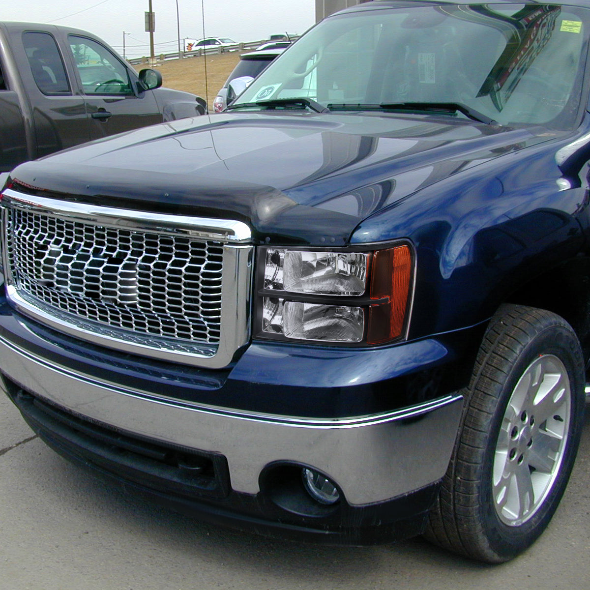 2007-2014 GMC Sierra Factory Style Headlights (Matte Black Housing/Clear Lens)