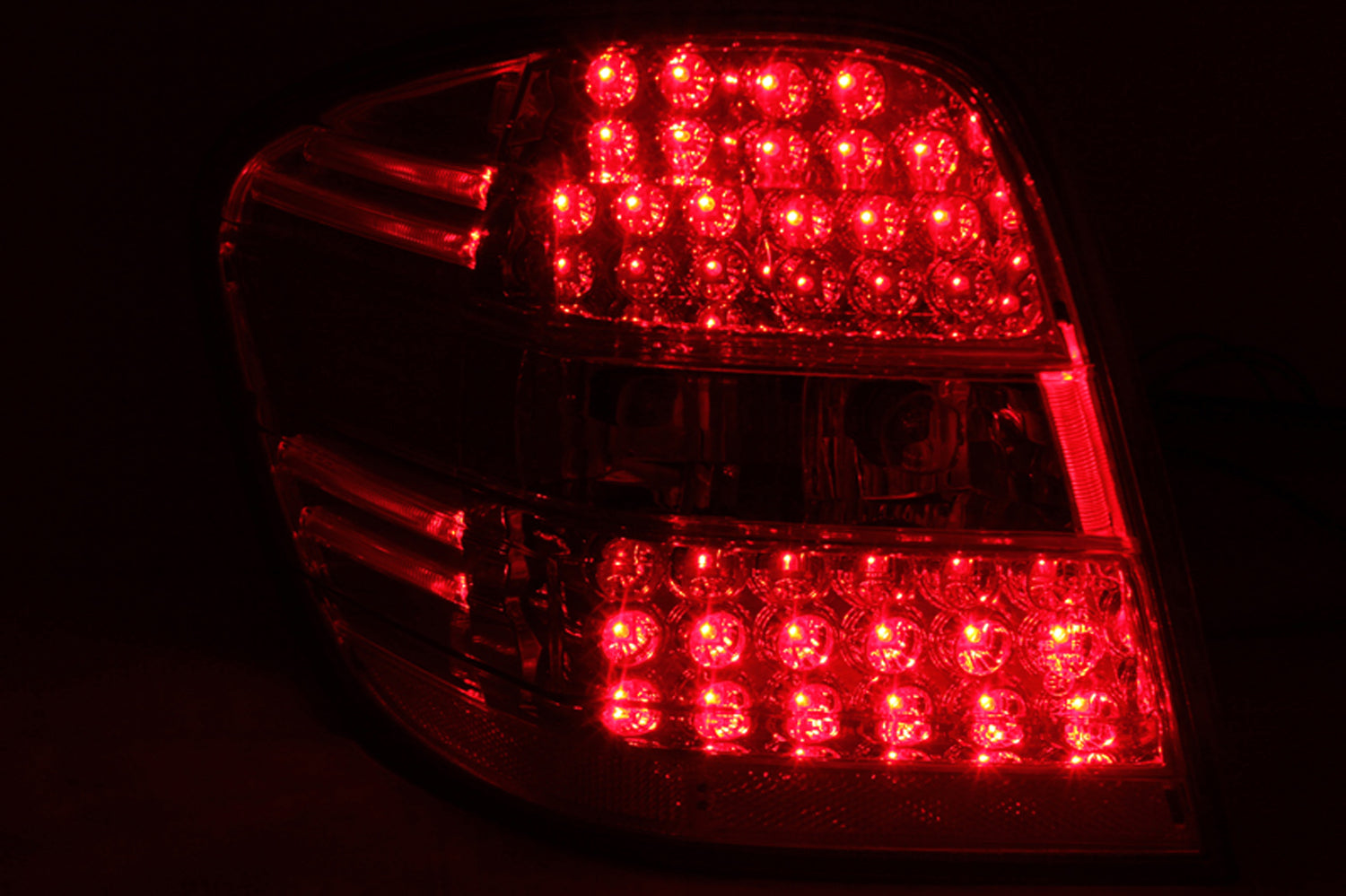 MBZ M CLASS W164 06-11 LED TAIL LIGHTS CHROME RED/CLEAR LENS