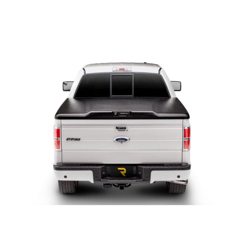 UnderCover 22-24 Toyota Tundra 5.5ft Elite Bed Cover