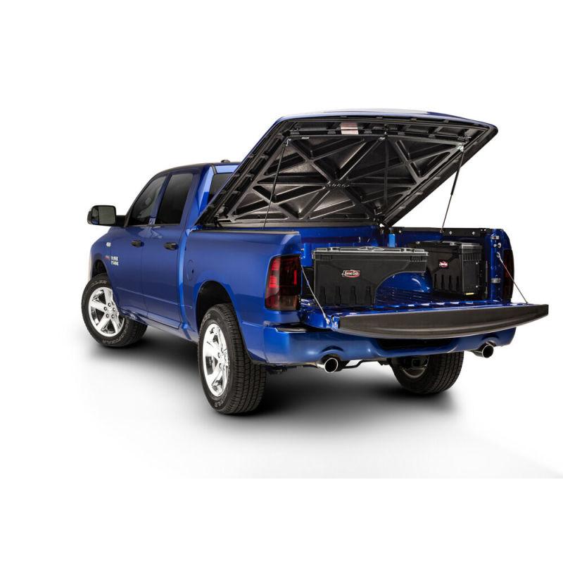 UnderCover 07-18 Chevy Silverado 1500 (19 Legacy) Drivers Side Swing Case - Black Smooth