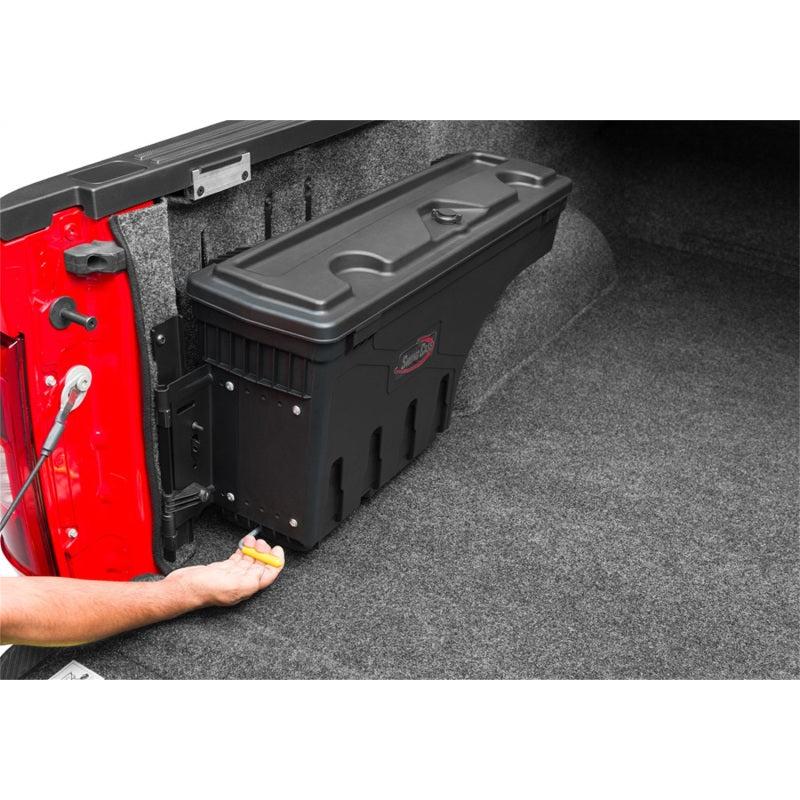 UnderCover 15-20 Ford F-150 Drivers Side SwingH1128-H1157 Case - Black Smooth