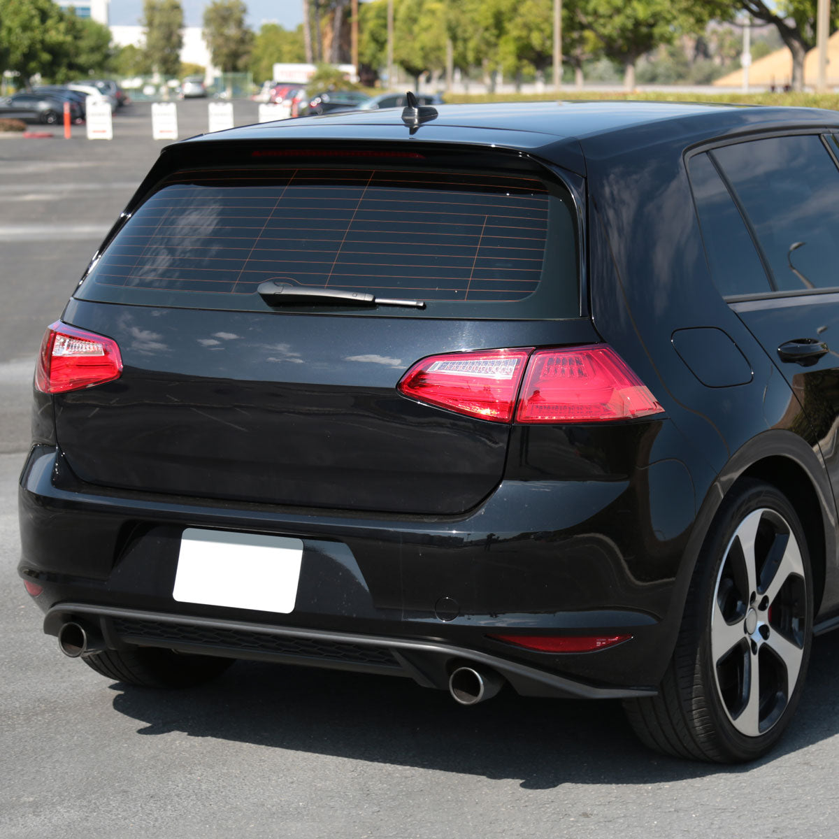 2015-2017 Volkswagen Golf/GTI LED Tail Lights (Chrome Housing/Red Lens)