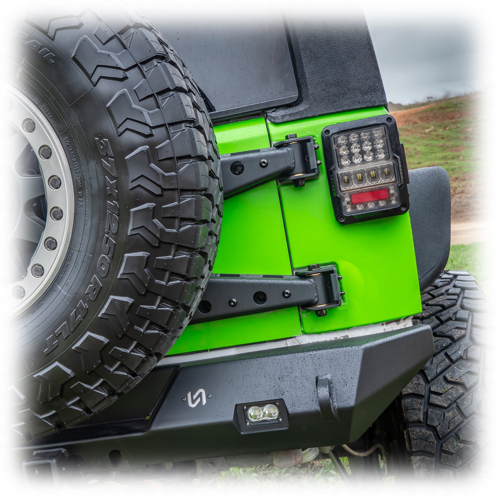 Jeep Wrangler JK Tire Carrier + Tailgate Reinforcement | 2007–2018