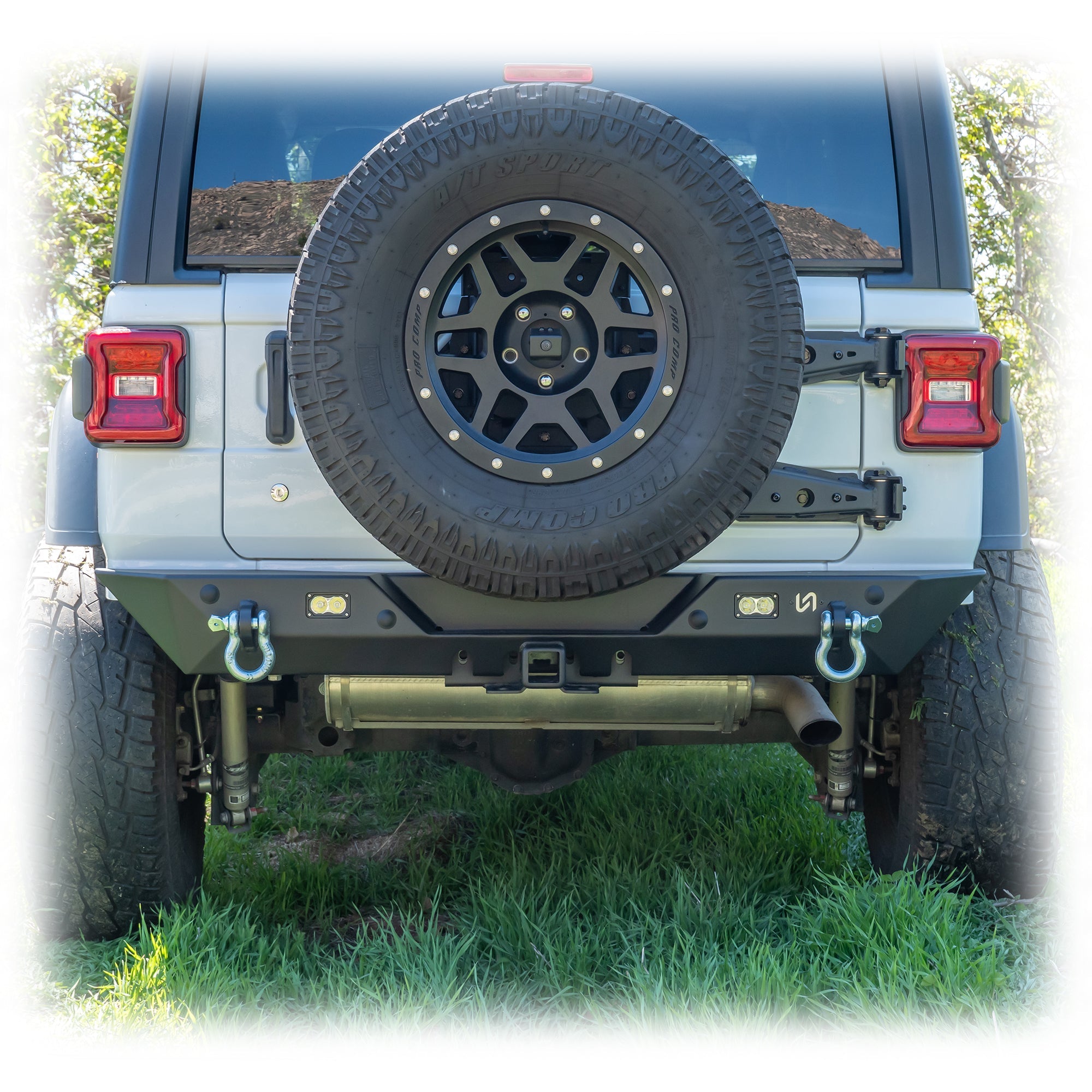 Jeep Wrangler JL Rear Bumper with LED Pod Lights & Hitch Receiver – Minimalist | 2018–2026
