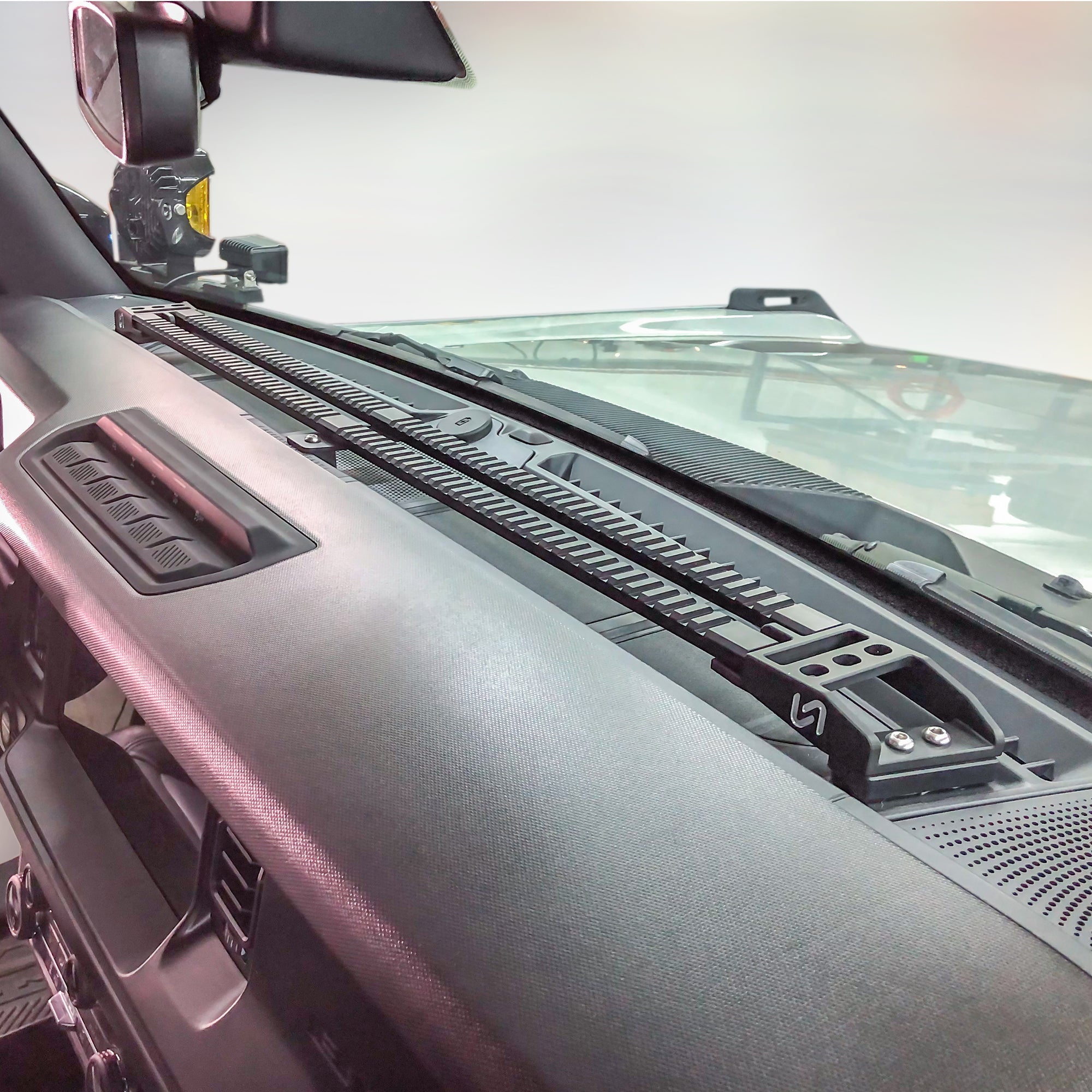 2021+ Ford Bronco Dashboard Mount - Turn Offroad