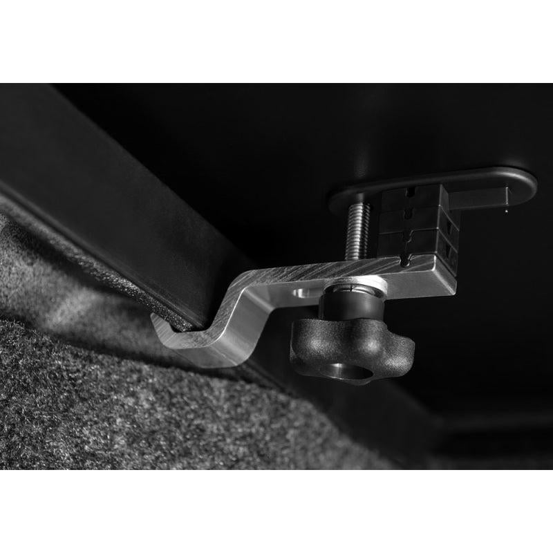 UnderCover Ram 19-21 Classic 1500 / 02-21 2500/3500 6.4ft (Does not fit Rambox) Triad Bed Cover