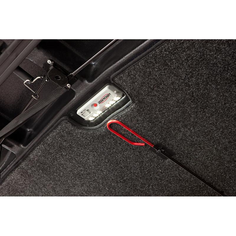 UnderCover 2021 Ford F-150 Crew Cab 5.5ft Elite LX Bed Cover - Iconic Silver