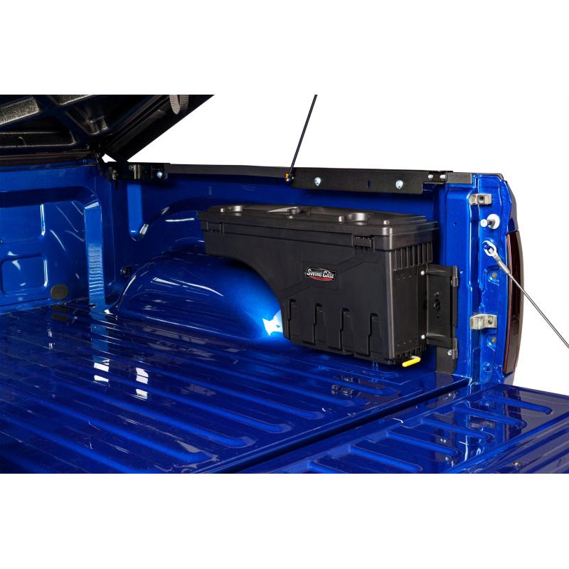 UnderCover 19-20 Chevy Silverado 1500 Drivers Side Swing Case - Black Smooth