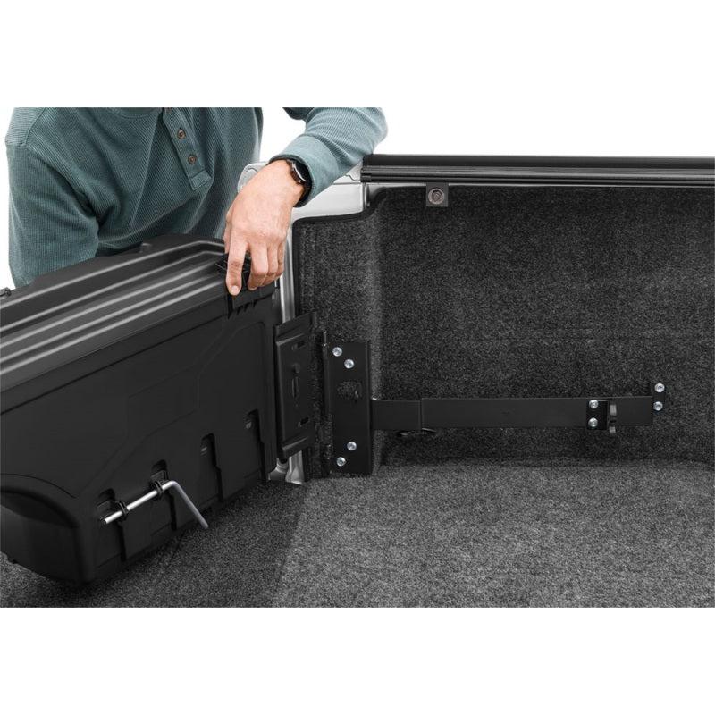 UnderCover 2022 Nissan Frontier Ext/Crew All Beds Drivers Side Swing Case - Black Smooth