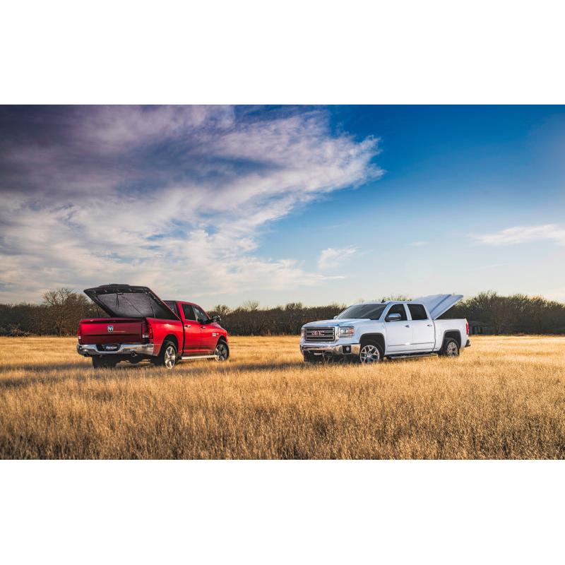 UnderCover 19-20 GMC Sierra 1500 (w/ MultiPro TG) 5.8ft Elite LX Bed Cover - Satin Steel Metallic