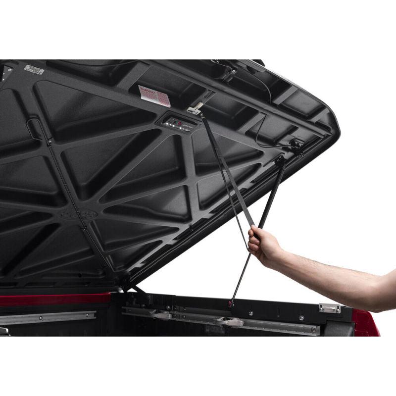 UnderCover 2022 Nissan Frontier 5ft Elite Bed Cover - Black Textured